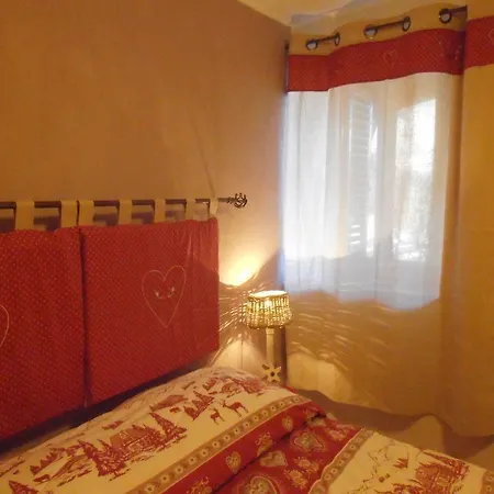 Guest house La Casetta Del Dahu 3*