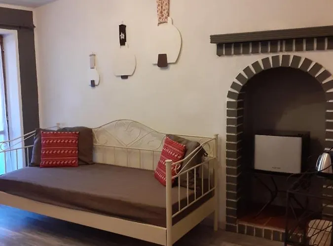 بيت ضيافة La Casetta Del Dahu ليمون بييمونت